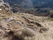 49 In ripida discesa con attenzione